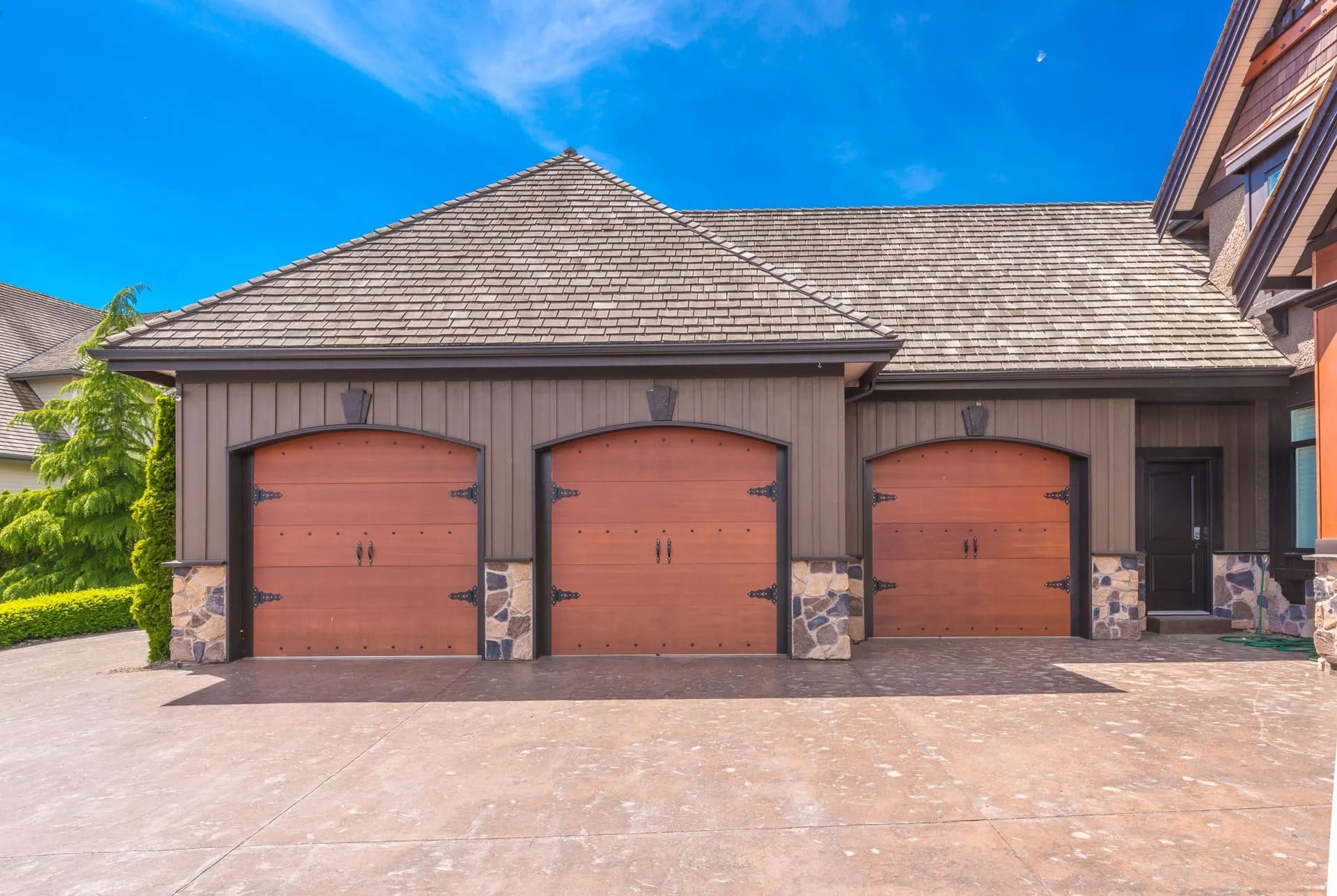 3 Reasons to Install Perimeter Security With Your Garage Doors