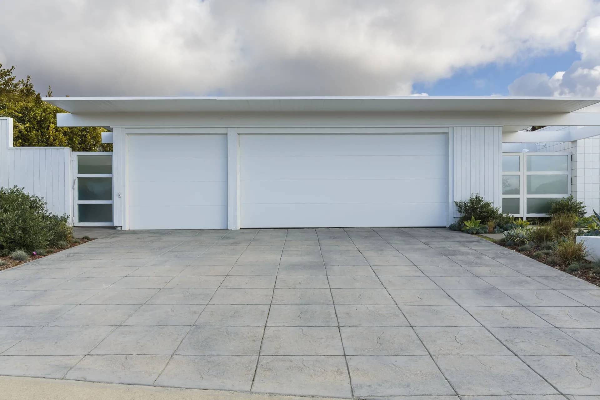 Common Problems Seen With Three-Car Garages